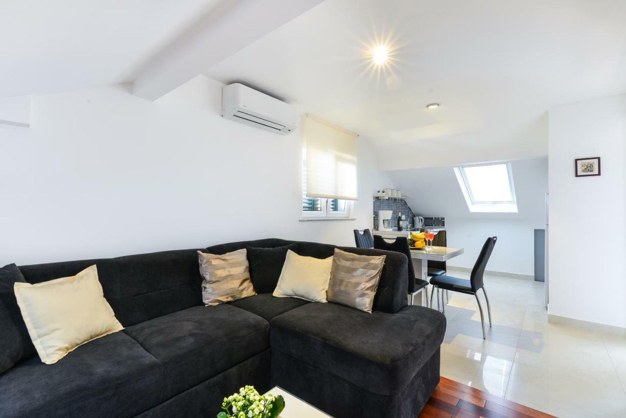 Apartment Lily ザダル エクステリア 写真